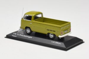 Volkswagen T2 Platós Zöld Minichamps 1:43 400053202 Fém – 3. kép a 4-ből