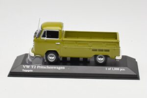 Volkswagen T2 Platós Zöld Minichamps 1:43 400053202 Fém