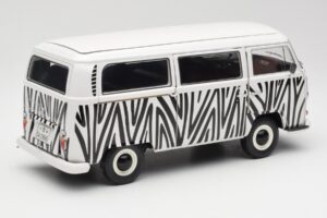 Volkswagen T2a Bus Safari Schuco 1:18 00191 Fém – 3. kép a 8-ből