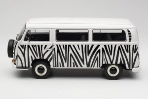 Volkswagen T2a Bus Safari Schuco 1:18 00191 Fém – 4. kép a 8-ből