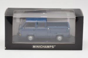 Volkswagen T3 Double Cab Platós Kék Minichamps 1:43 400055260 Fém – 4. kép a 4-ből