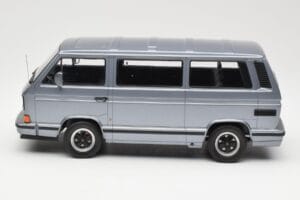 Volkswagen T3 Porsche B32 Minibus Kék KK-Scale 1:18 KKDC180221 Fém – 3. kép a 6-ből