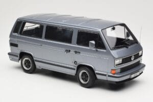Volkswagen T3 Porsche B32 Minibus Kék KK-Scale 1:18 KKDC180221 Fém – 4. kép a 6-ből