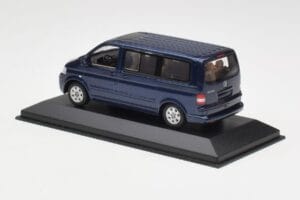 Volkswagen T5 Bus Shadow Blue Minichamps 1:43 842902102 Fém – 3. kép a 4-ből