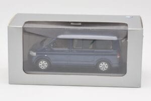 Volkswagen T5 Bus Shadow Blue Minichamps 1:43 842902102 Fém – 4. kép a 4-ből
