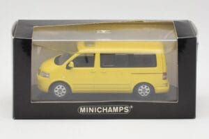 Volkswagen T5 Bus Sárga Minichamps 1:43 842902111 Fém – 4. kép a 4-ből