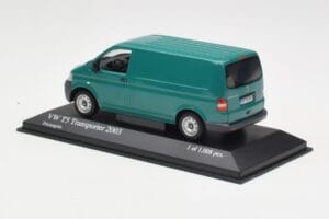 Volkswagen T5 Transporter Zöld Minichamps 1:43 400052261 Fém – 3. kép a 4-ből