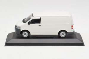 Volkswagen T5 Transporter Fehér Minichamps 1:43 T5002-B Fém
