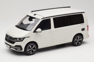 Volkswagen T6.1 California Ocean Candy White Otto 1:18 OT488 Gyanta