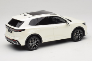 Volkswagen Tiguan R-Line Oryx White Pearl Otto 1:18 OT1219 Gyanta – 2. kép a 6-ből