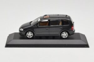 Volkswagen Touran 1T Sötétzöld Minichamps 1:43 400052101 Fém