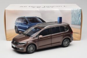 Volkswagen Touran 5T Barna Paudi Model 1:18 ZVE000003BRA Fém – 8. kép a 8-ből