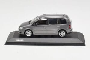 Volkswagen Touran Sport Platinum Grey Minichamps 1:43 TOURAN003 Fém