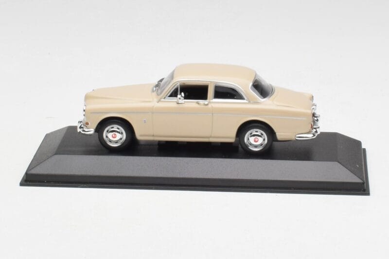 Volvo 121 Amazon Bézs Minichamps 1:43 940171002 Fém