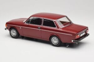 Volvo 142 Sötétpiros MCG 1:18 MCG18443 Fém – 5. kép a 6-ből
