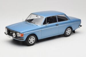 Volvo 142 Világoskék MCG 1:18 MCG18444 Fém