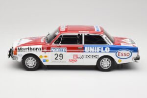 Volvo 142 #29 M. Alen / I. Kivimaki Rally 1000 Lakes 1973 MCG 1:18 MCG18528R Fém – 3. kép a 6-ből