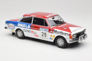 Volvo 142 #29 M. Alen / I. Kivimaki Rally 1000 Lakes 1973 MCG 1:18 MCG18528R Fém – 4. kép a 6-ből