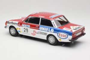 Volvo 142 #29 M. Alen / I. Kivimaki Rally 1000 Lakes 1973 MCG 1:18 MCG18528R Fém – 5. kép a 6-ből