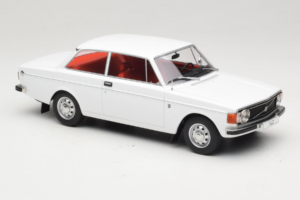 Volvo 142 Fehér MCG 1:18 MCG18445 Fém – 4. kép a 6-ből