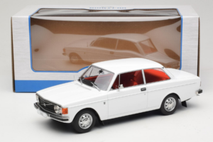 Volvo 142 Fehér MCG 1:18 MCG18445 Fém – 6. kép a 6-ből