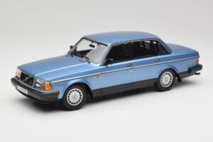 Volvo 240 GL Kék Metál Minichamps 1:18 155171404 Fém