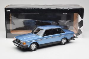 Volvo 240 GL Kék Metál Minichamps 1:18 155171404 Fém – 6. kép a 6-ből