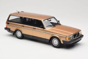 Volvo 240 GL Kombi Gold Metallic Minichamps 1:18 155171415 Fém – 4. kép a 6-ből