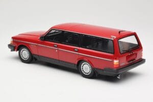 Volvo 240 GL Kombi Piros Minichamps 1:18 155171411 Fém – 5. kép a 6-ből