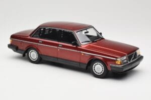 Volvo 240 GL Dark Red Metallic Minichamps 1:18 155171406 Fém – 4. kép a 6-ből