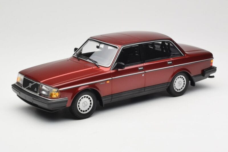 Volvo 240 GL Dark Red Metallic Minichamps 1:18 155171406 Fém
