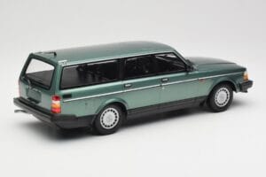 Volvo 240 GL Estate Green Metallic Minichamps 1:18 155171410 Fém – 2. kép a 6-ből