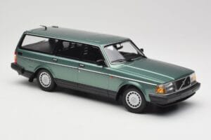 Volvo 240 GL Estate Green Metallic Minichamps 1:18 155171410 Fém – 4. kép a 6-ből