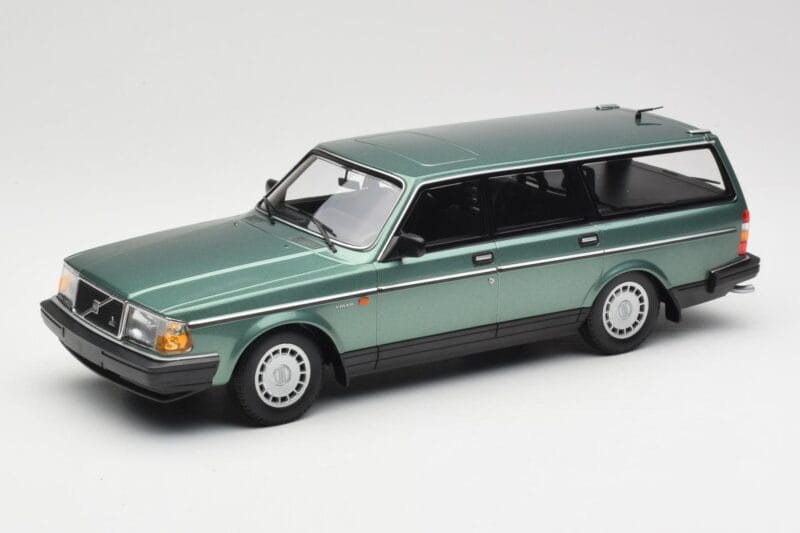 Volvo 240 GL Estate Green Metallic Minichamps 1:18 155171410 Fém