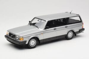 Volvo 240 GL Estate Ezüst Minichamps 1:18 155171416 Fém