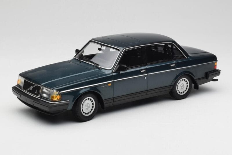 Volvo 240 GL Petrol Metallic Minichamps 1:18 155171407 Fém