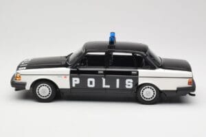 Volvo 240 GL Polis Sweden Fekete Minichamps 1:18 155171497 Fém – 3. kép a 6-ből