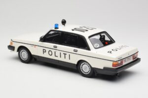 Volvo 240 GL Politi Denmark Minichamps 1:18 155171495 Fém – 5. kép a 6-ből
