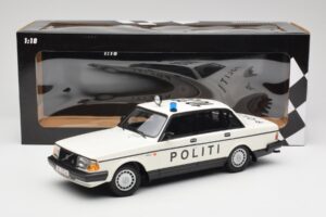 Volvo 240 GL Politi Denmark Minichamps 1:18 155171495 Fém – 6. kép a 6-ből