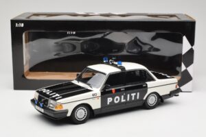 Volvo 240 GL Politi Norway Fekete Minichamps 1:18 155171496 Fém – 6. kép a 6-ből