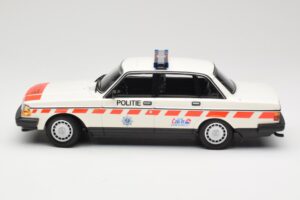 Volvo 240 GL Politie Netherlands Minichamps 1:18 155171498 Fém – 3. kép a 6-ből
