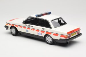 Volvo 240 GL Politie Netherlands Minichamps 1:18 155171498 Fém – 5. kép a 6-ből