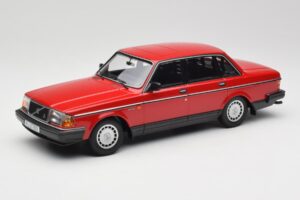 Volvo 240 GL Piros Minichamps 1:18 155171401 Fém