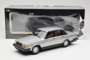 Volvo 240 GL Ezüst Minichamps 1:18 155171408 Fém – 6. kép a 6-ből