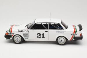 Volvo 240 Turbo #21 P. Stureson DTM Winner Wunstorf 1985 AUTOart 1:18 88592 Fém – 4. kép a 8-ből