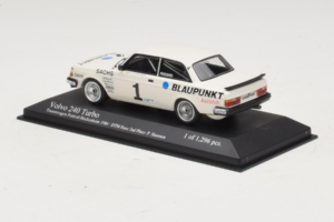 Volvo 240 Turbo #1 P. Stureson IPS Motorsport DTM 1986 Minichamps 1:43 400861701 Fém – 3. kép a 4-ből