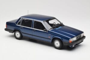 Volvo 740 GL Dark Blue Metallic Minichamps 1:18 155171701 Fém – 4. kép a 6-ből