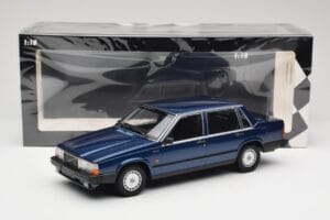 Volvo 740 GL Dark Blue Metallic Minichamps 1:18 155171701 Fém – 6. kép a 6-ből