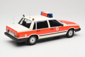 Volvo 740 GL DRK Aschaffenburg Minichamps 1:18 155171790 Fém – 2. kép a 6-ből
