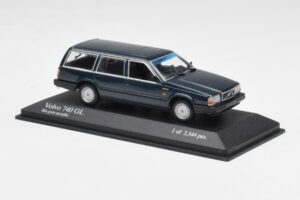 Volvo 740 GL Estate Kékeszöld Metál Minichamps 1:43 943171713 Fém – 3. kép a 4-ből